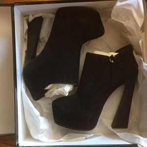 NWT Giuseppe Zanotti Black suede platform Ankle boots